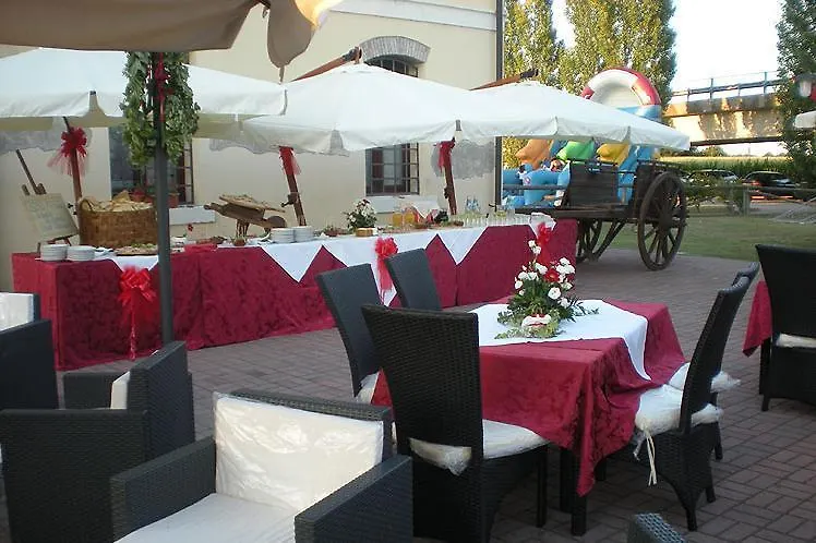 Ristorante Alloggio Ostello Amolara Adria Szálloda