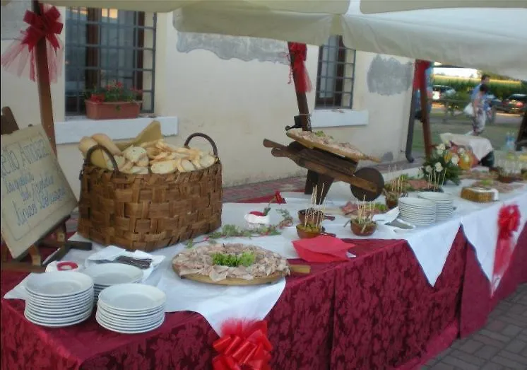 Hotel Ristorante Alloggio Ostello Amolara Adria Italia