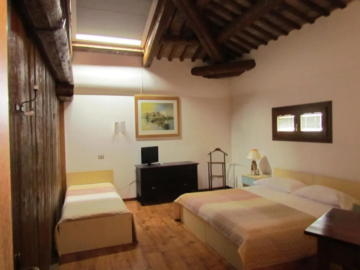 Szálloda Ristorante Alloggio Ostello Amolara Adria