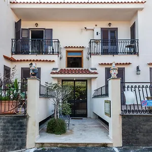 Easy Welcome Residenza Ortensia Piera - Catania , Aci Castello Italia